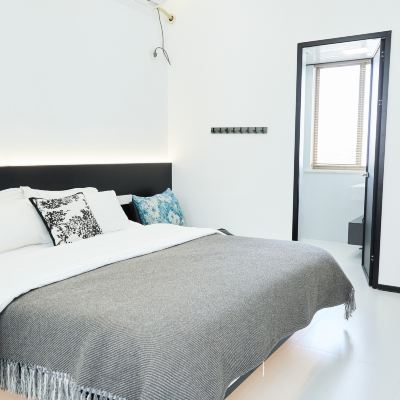 201標準大床房（智能馬桶+高清投影） 天台天餘名宿優惠