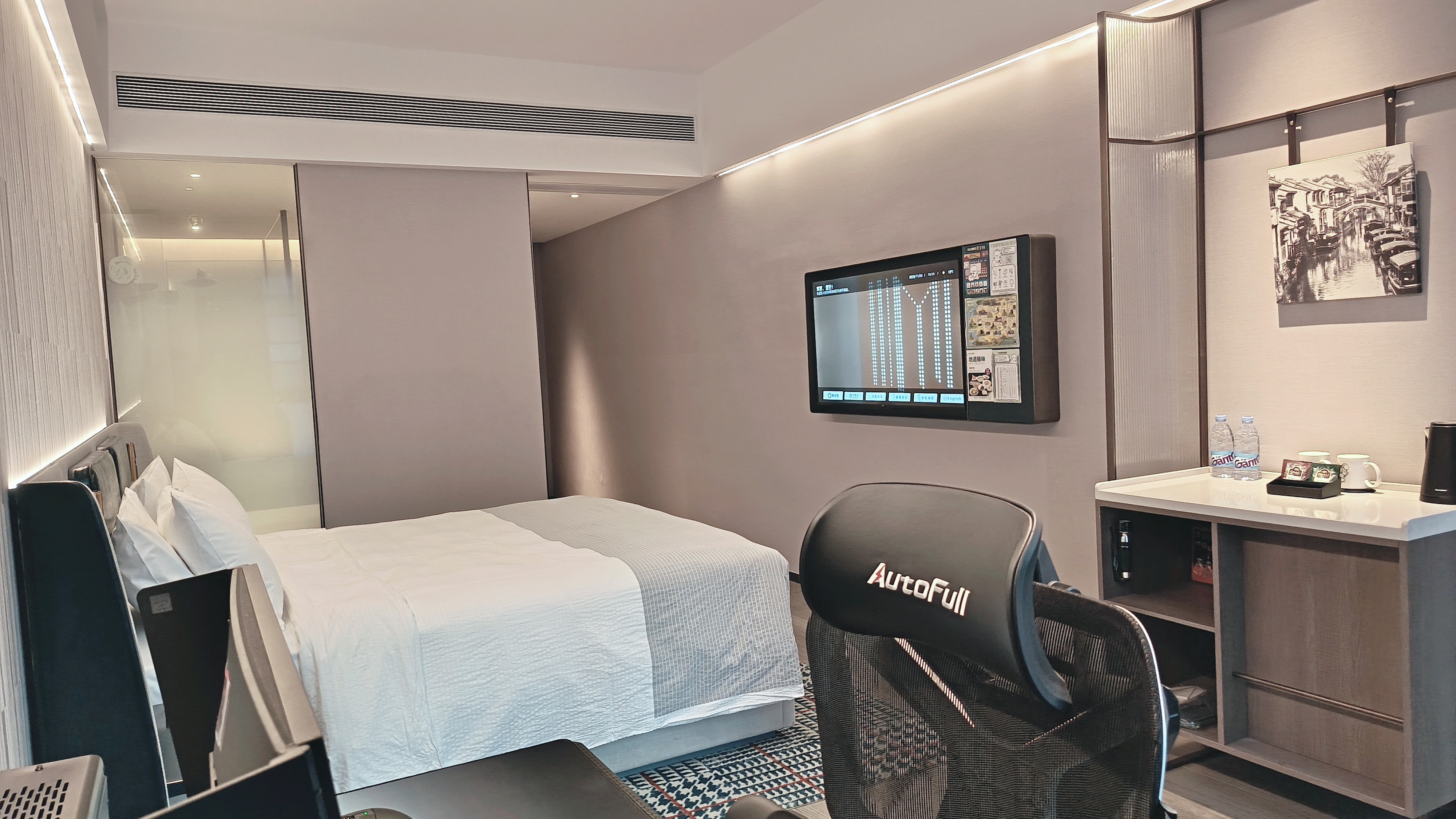 电竞大床房（9600X+5060+2K320）