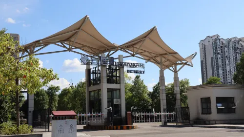 Hongjiang Qianyang Ancient City Yunju Hotel