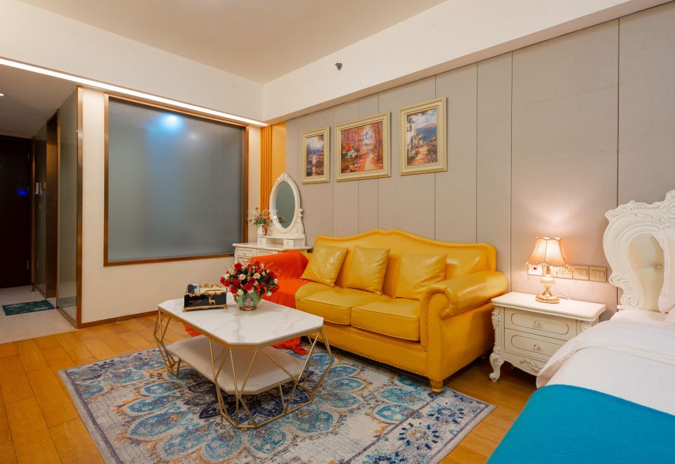 轻奢现代豪华房（独立大阳台＋洗衣机）