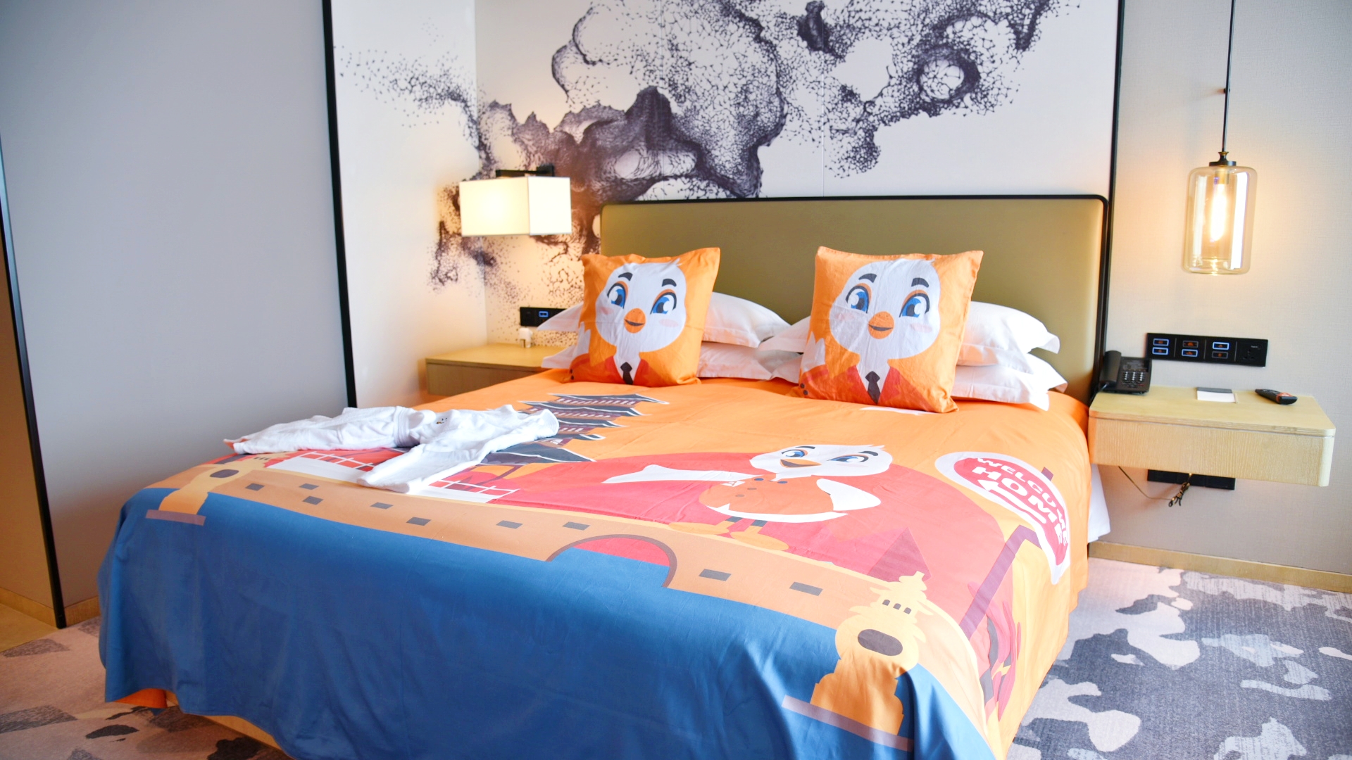 安安亲子琥珀江景房