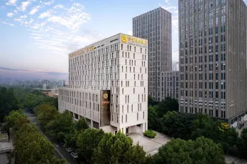 Zhenbao Holiday Hotel (Nanjing Olympic Sports Center)