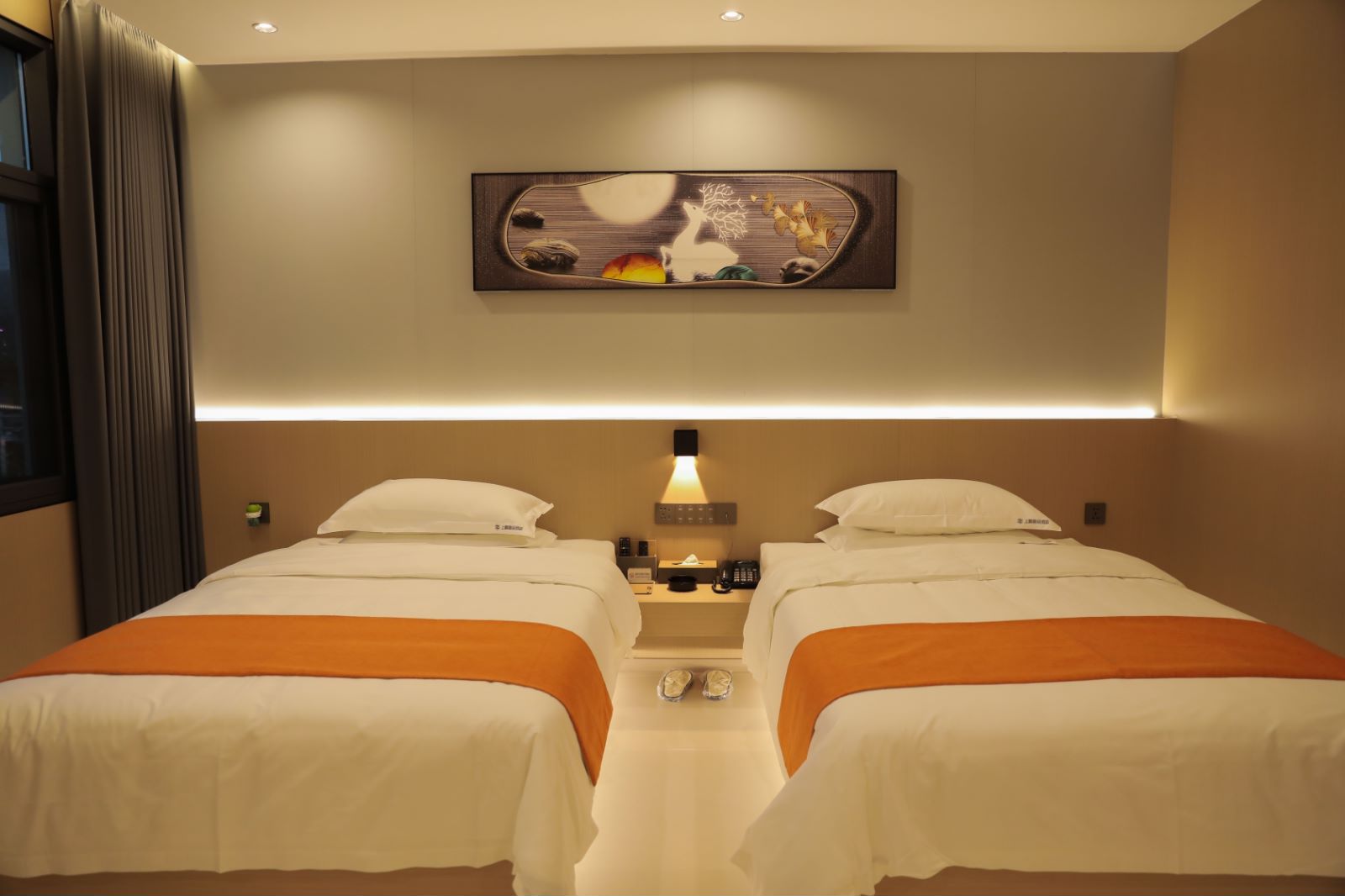 智能双床房（全屋语音智能控制）