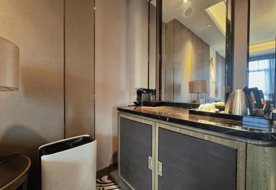 行政套房（双衞+浴缸+独立客厅）