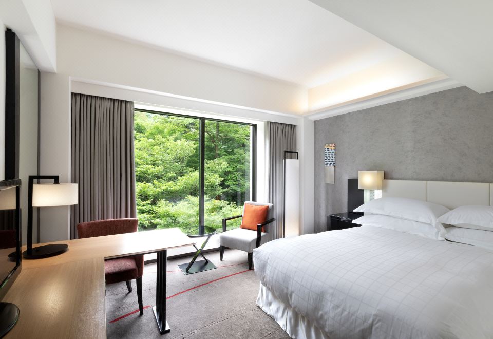 Sheraton Miyako Hotel TokyoMiyabi Floor Standard Queen Room