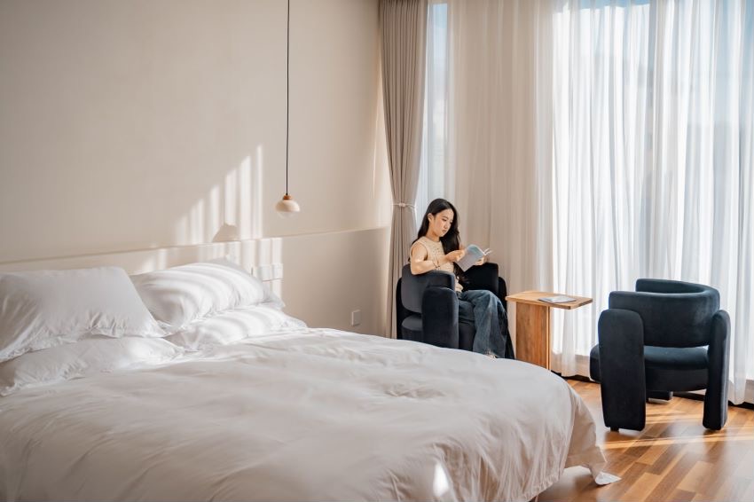 【素野201】夜的序曲纯白亲子房|180°望山静心|全屋地暖|网红沙发|畅享影音|