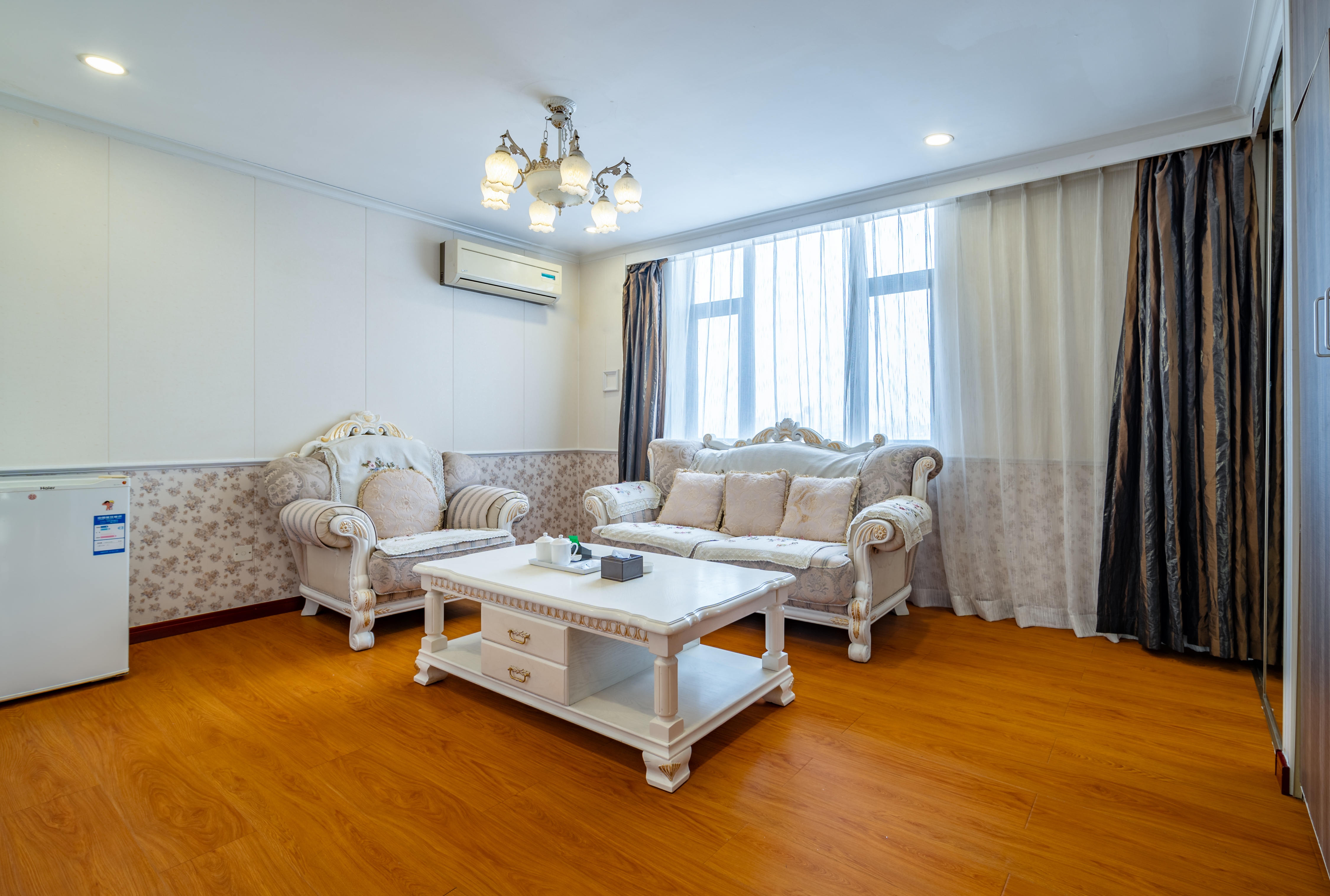 C.S. Sunshine Hotel阳光豪华尊享套房「亲肤泡浴」