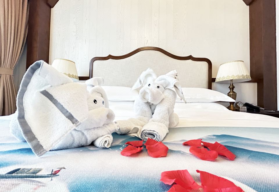 Baihualin Hot Spring Valley HotelLoft Hot Spring Room - 2-Room