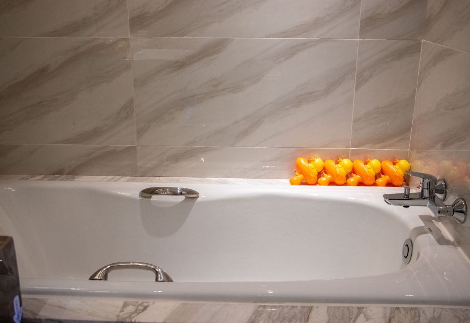 B.Duck小黃鴨親子靜謐園景大床房