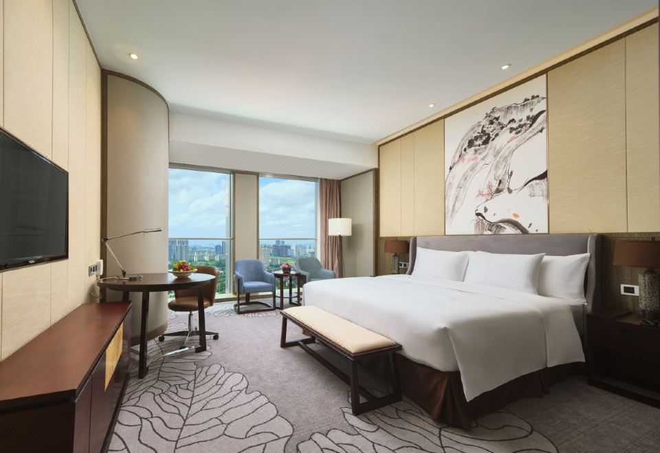 舒适大床房-特大床（城市摩天轮夜景）