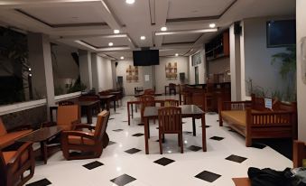 crystal inn - Housity