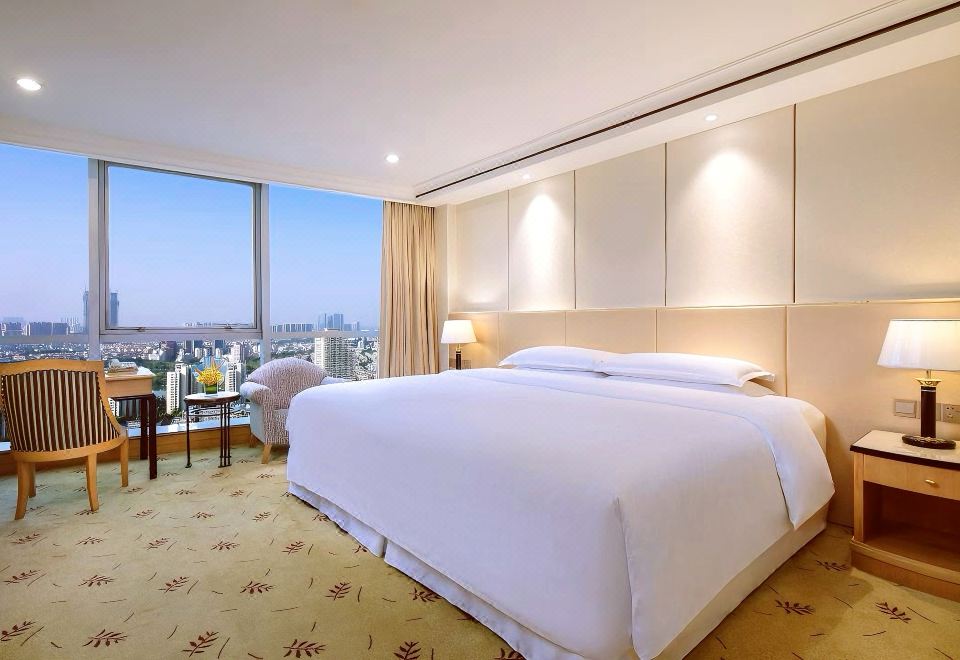 Sheraton Nanjing Kingsley Hotel & TowersSuperior Queen Room