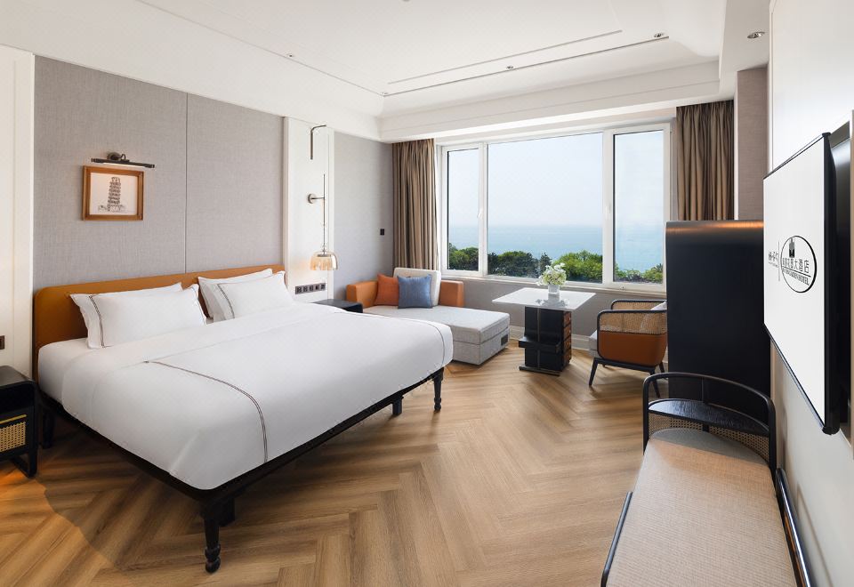 SeaView Garden Hotel QingdaoDeluxe Sea-view Double Room