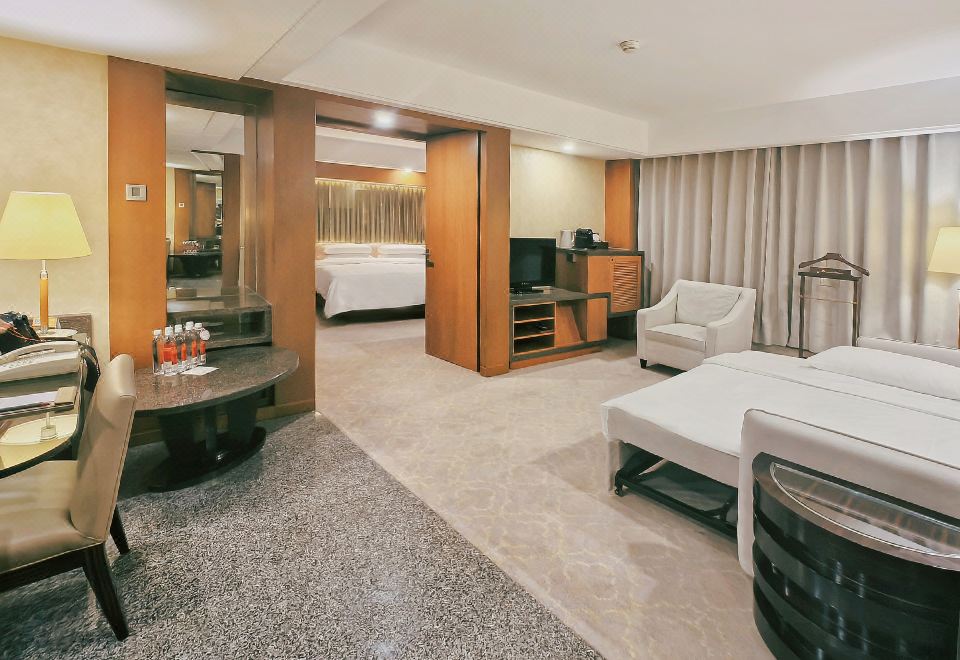 Beijing International HotelFamily Suite