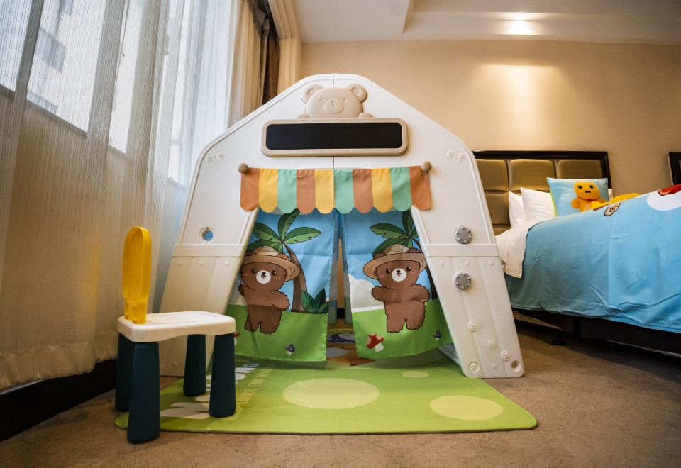 Jinling Mandarin Garden Hotel NanjingLittle Milk Dragon Family Twin Room