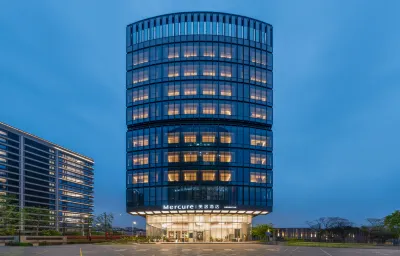 Mercure Shanghai Lujiazui Binjiang Center Hotels in 