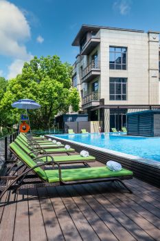 Holiday Inn Shanghai International Resort by IHG
