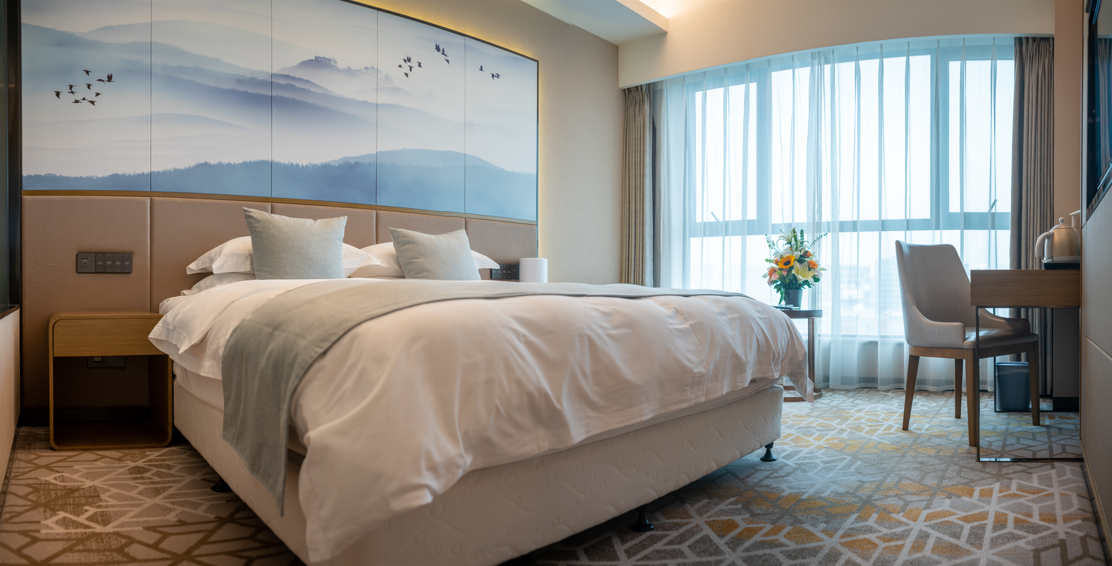 商务大床房 「全明通透采光+一键雾化私密玻璃」