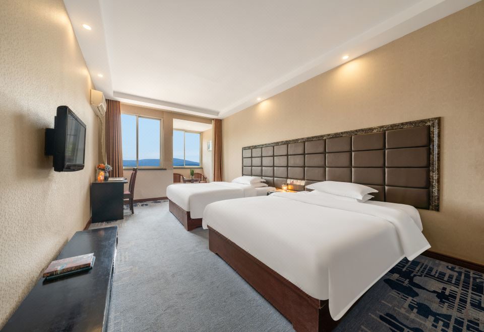 Selected Room (2 beds)