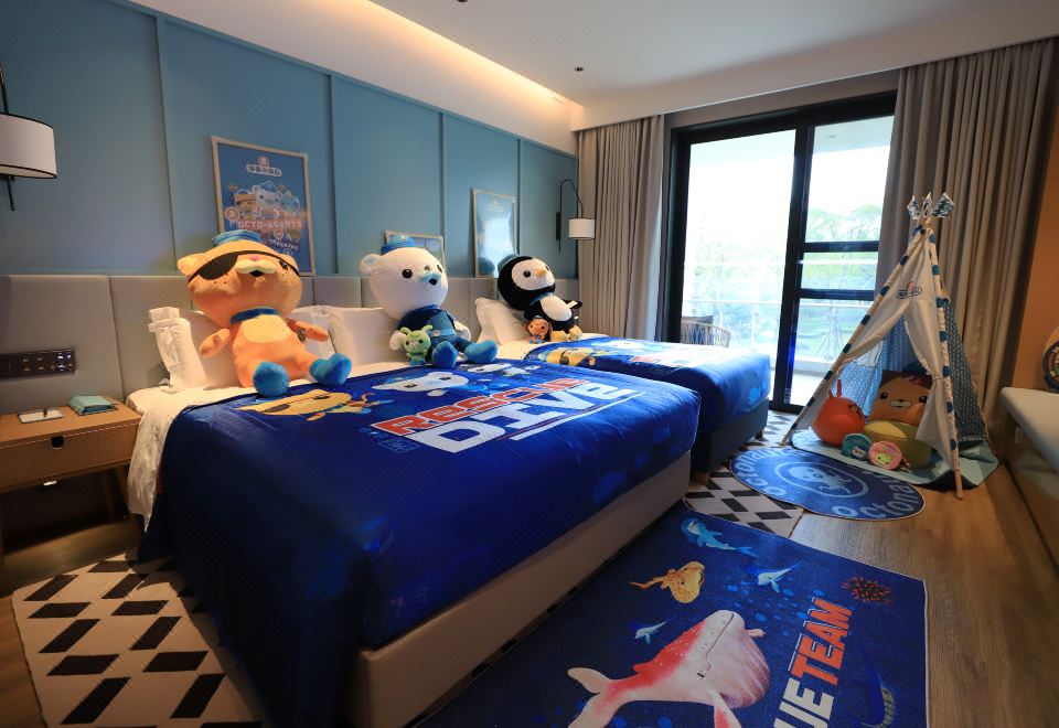 海底小縱隊親子房（智能客控+MINI吧+天然乳膠枕）