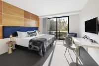 Hidden Lake Hotel & Apartments Hotels in 