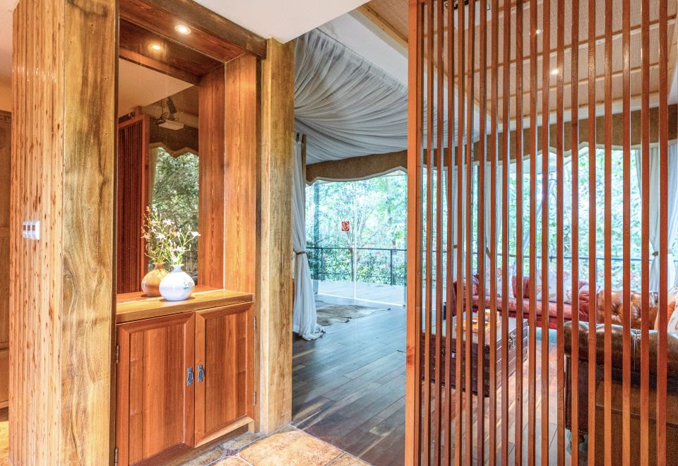 Chengdu Miaoxi Wild Luxury Resort HotelTent - River-View (Double Bed)