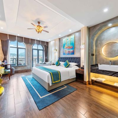 天門山景|伯爵大床房「觀景陽台|雙層隔音門|舒享浴缸」 張家界肖恩城堡優惠