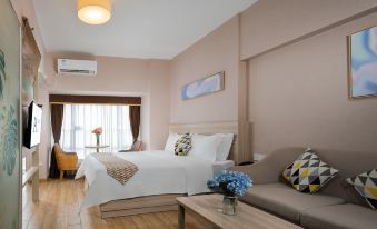 Meihao Holiday Apartment (Foshan Qinghui Garden Shunde Happy Coast PLUS Store)