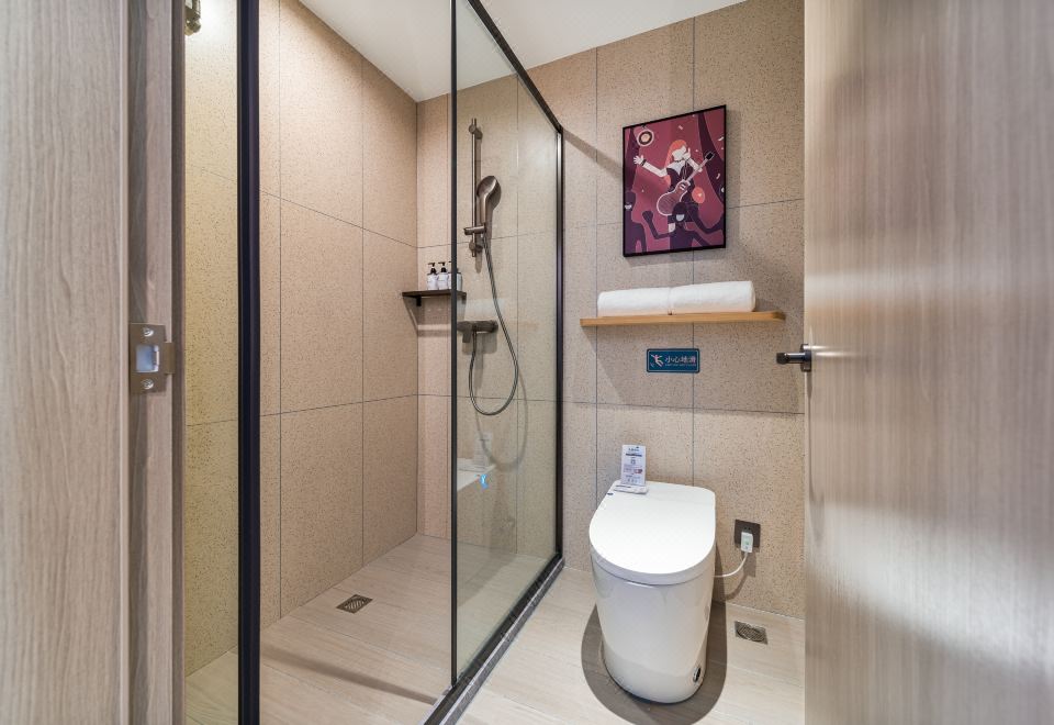 高级大床房（智能马桶+零压床垫+语音智控）