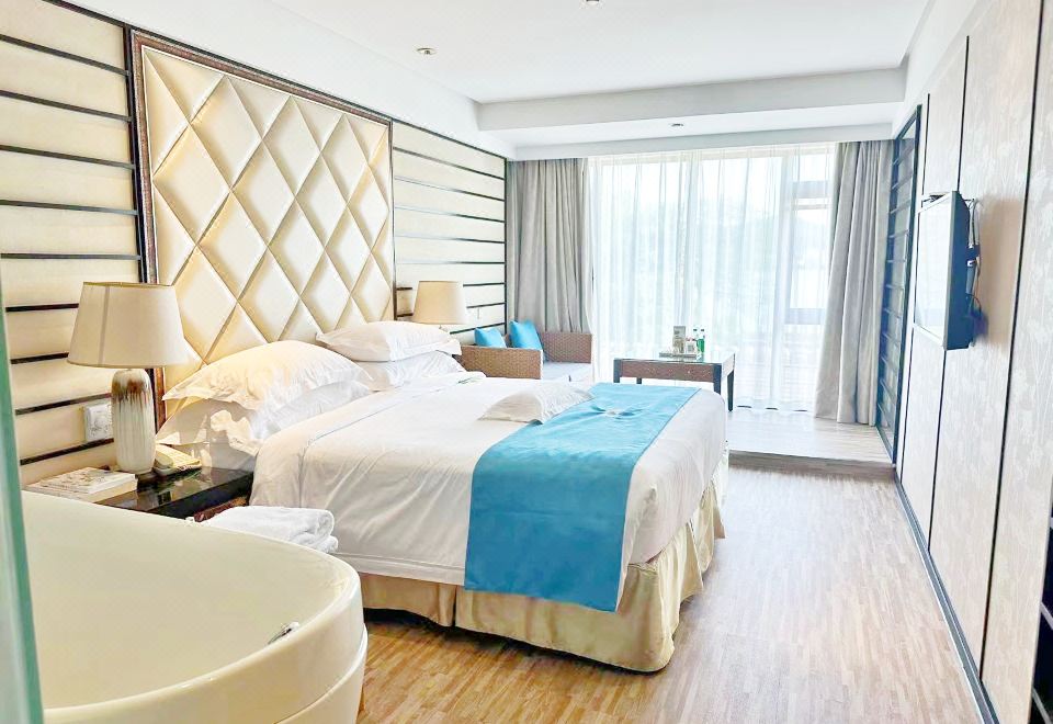 日式湖景养生套房