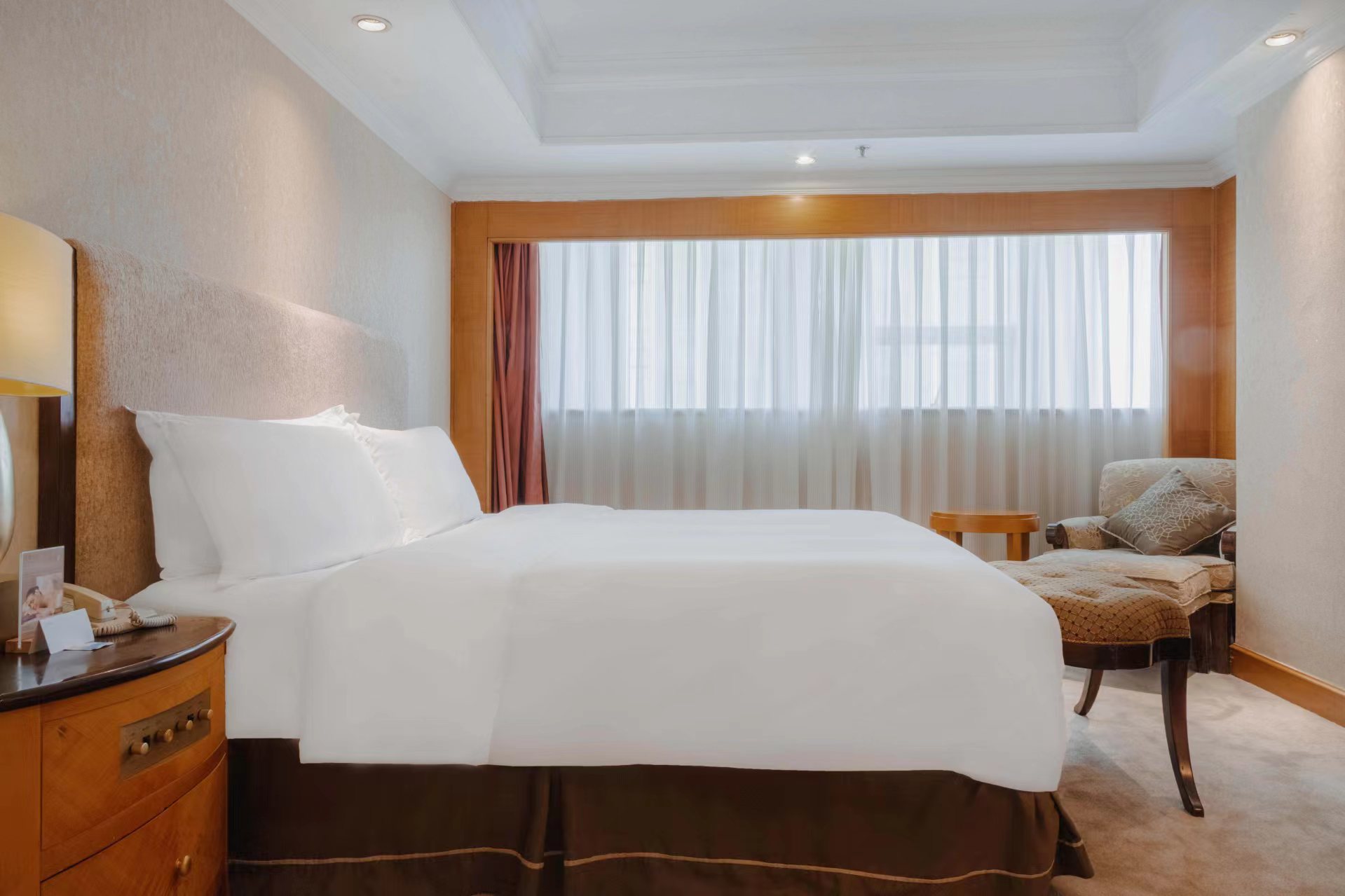 Crowne Plaza QingdaoCrowne Plaza Superior Suite