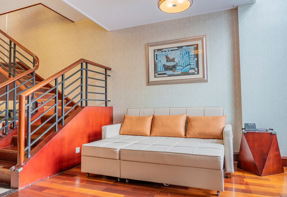 Dongguan Tangxia Goodview Hot Spring HotelDuplex Family Friendly Suite - Near Pool