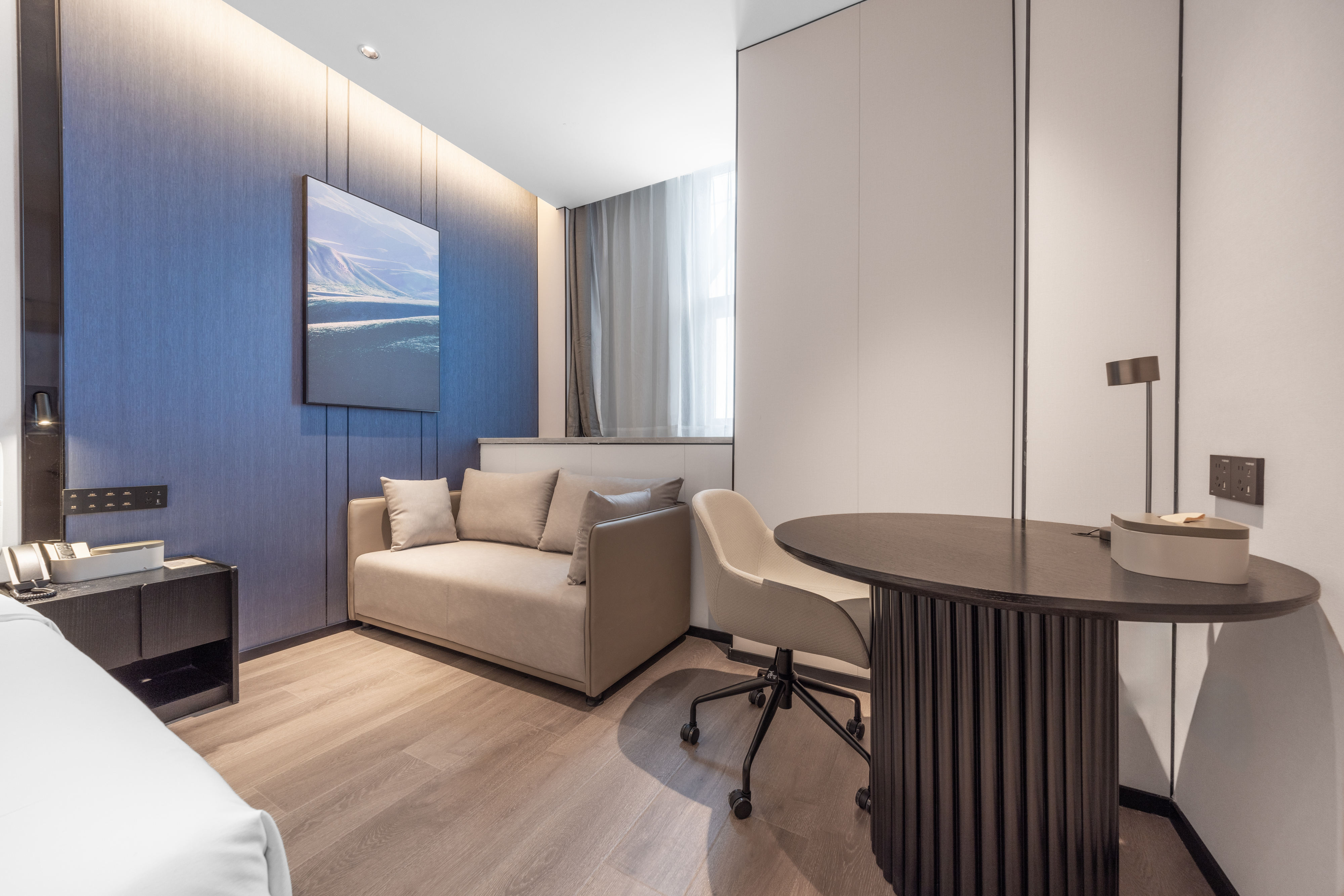 Elegant Smart Room (Double Bed) (Fridge)