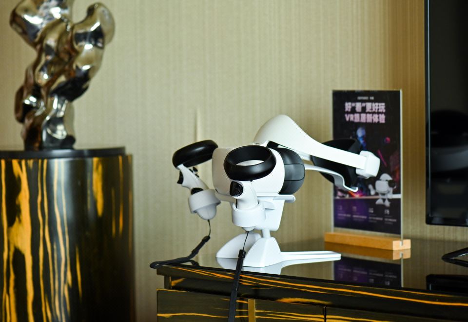 Chateau Star River QingdaoVR Featured Twin Room (Online Cinema + Immersive Gaming)