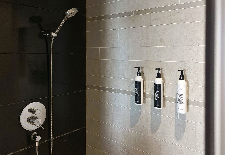 豪华阳台大床房