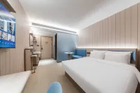 HanTing Hotel (Ganzhou Ningdu Zhoucheng Cultural Street)