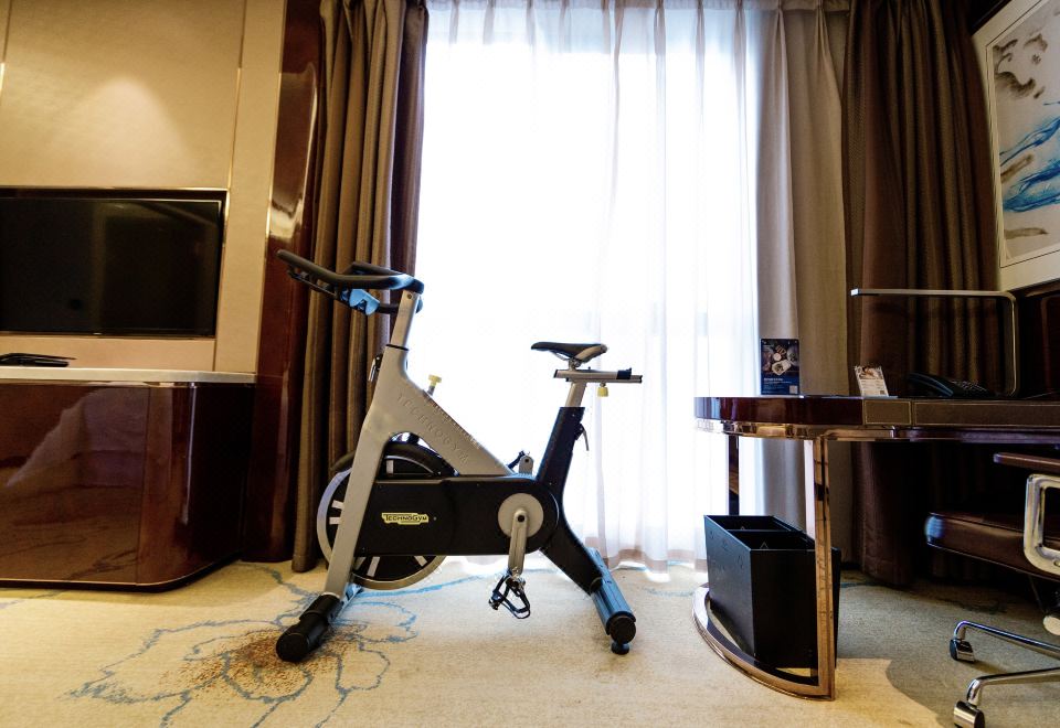 家庭雙床房 【1張超大床+1張小床】