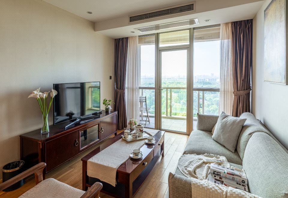 標準二室套房（洗烘一體機+衞洗麗+浴缸）