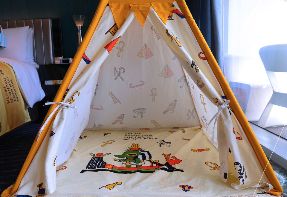 W Hotel XianEgyptian Cutie Themed Family Twin Room