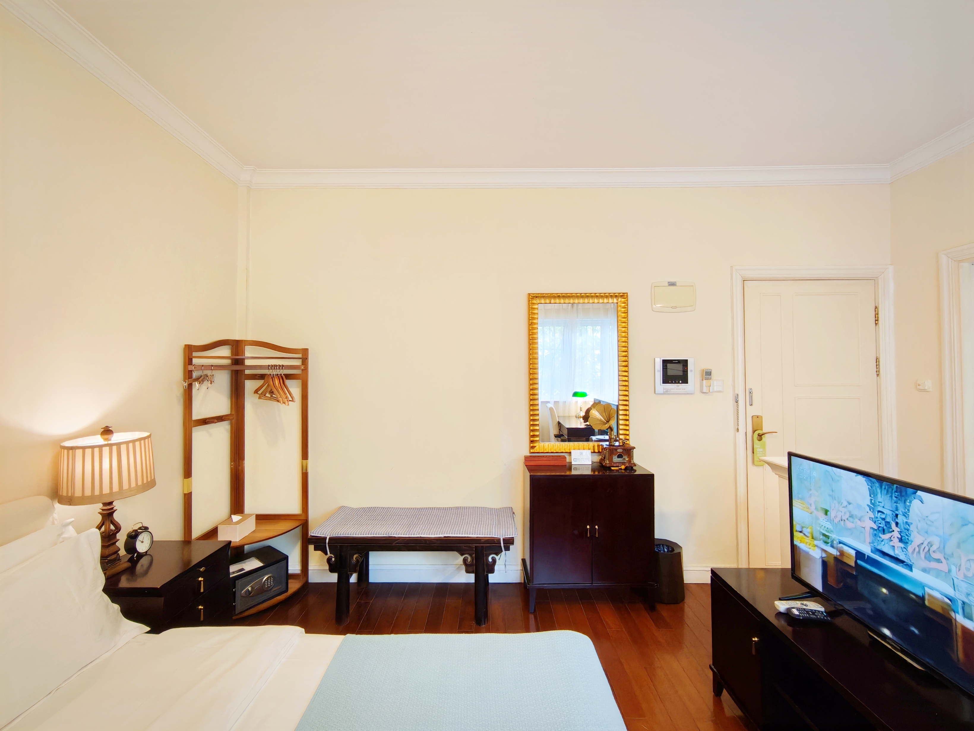 繁花似锦优雅单间| 西门子洗衣机| 燃气灶厨房