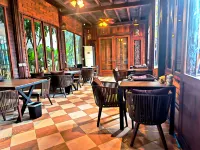 WOOD WOOD HOSTEL
