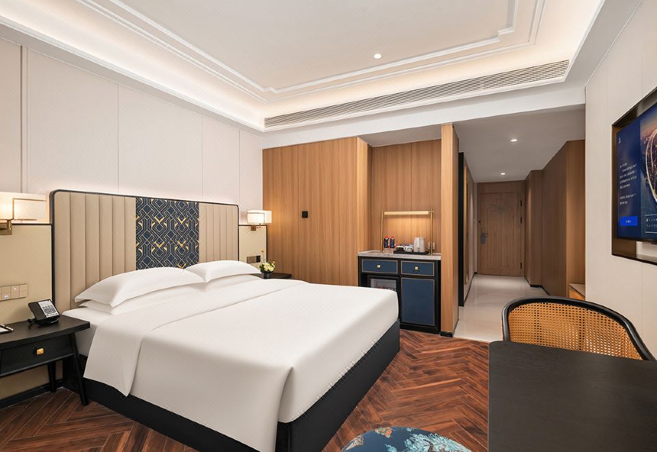 行政尊享大床房（智能客控-乳膠床品-功夫茶具）