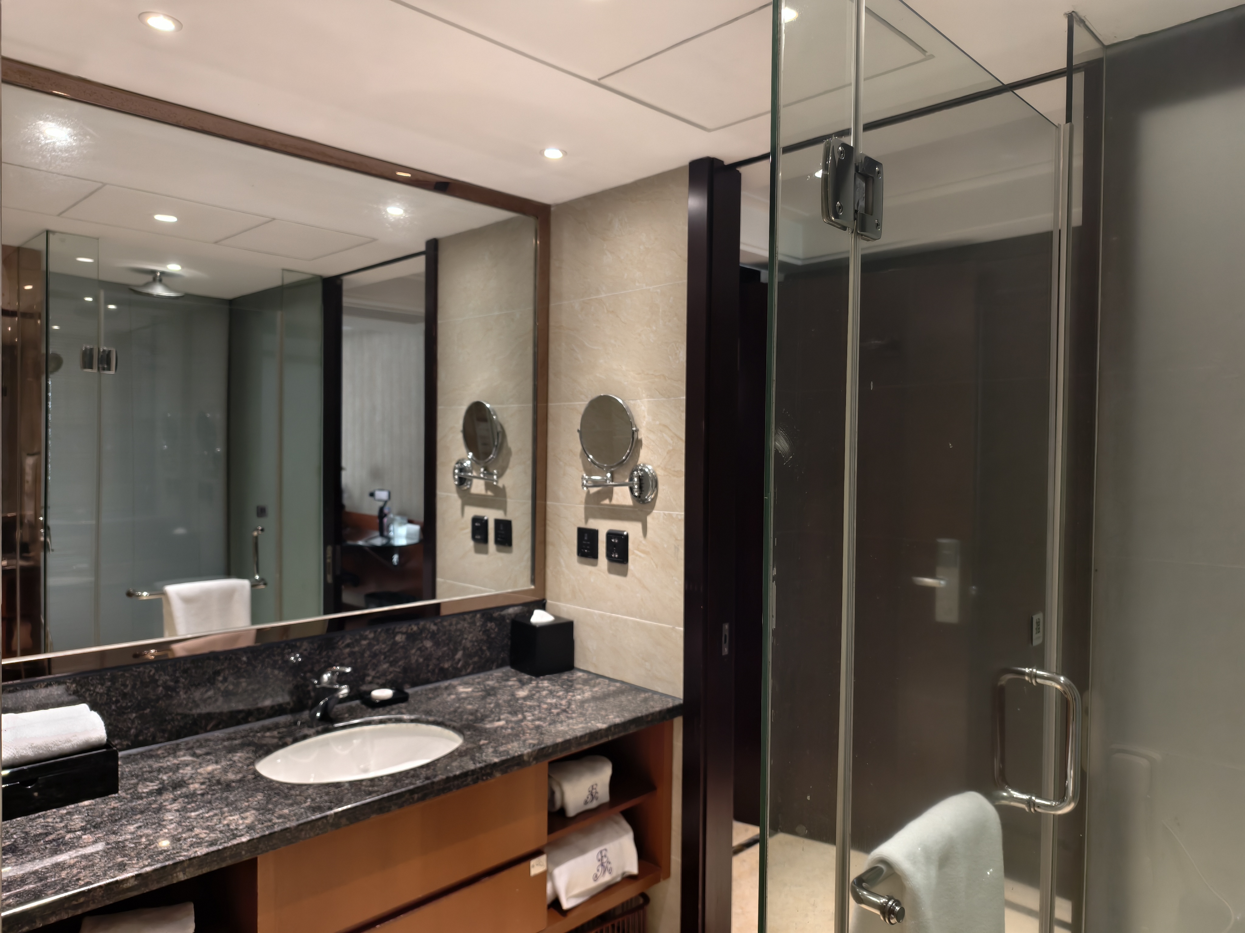 Excemon Ruian Sunshine Hotel高级大床房（舒适办公区+乾湿分离+美好睡眠）