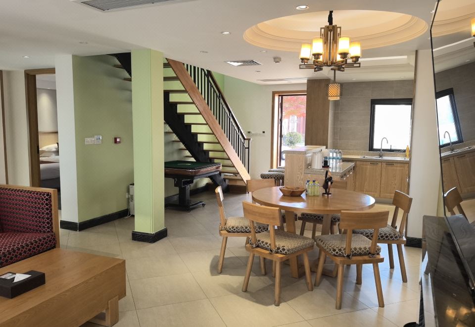 俱乐部别墅三房一厅