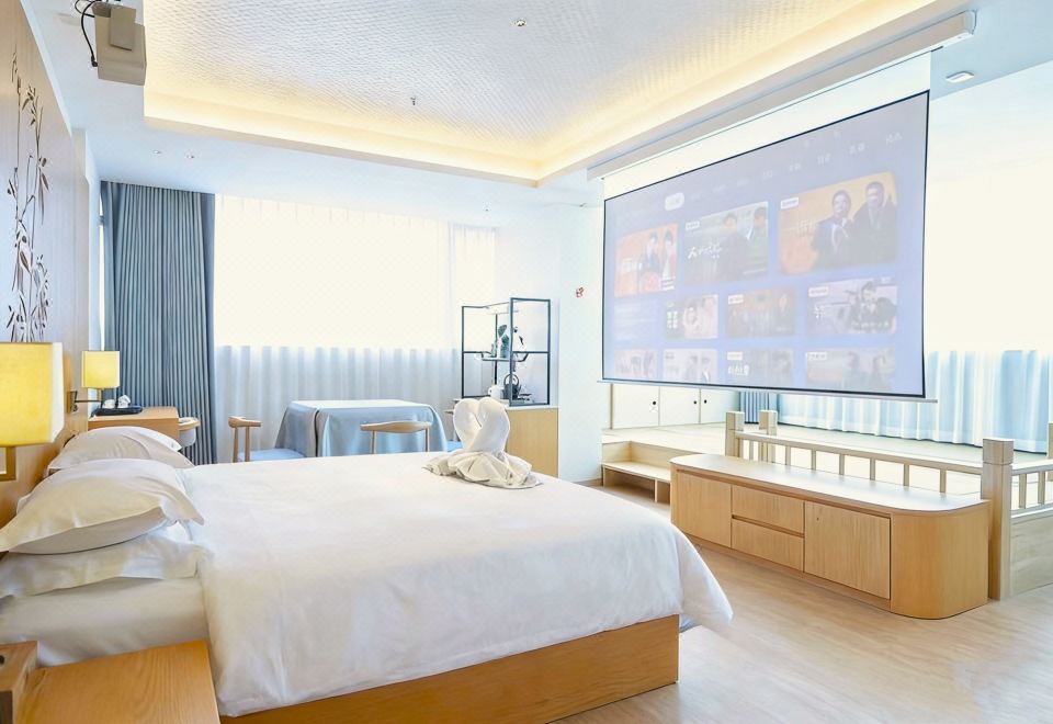 阳光巨幕私汤房（超大榻榻米茶室客厅+智能马桶+小冰箱）