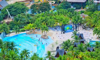 Mangrove Tree Resort World Sanya Bay (Palm Kingdom Hotel)