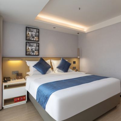 豪華大床房（全景落地視野+全屋智能語控+陽光滿屋） 雅斯特國際飯店（寶安國際會展中心店）優惠