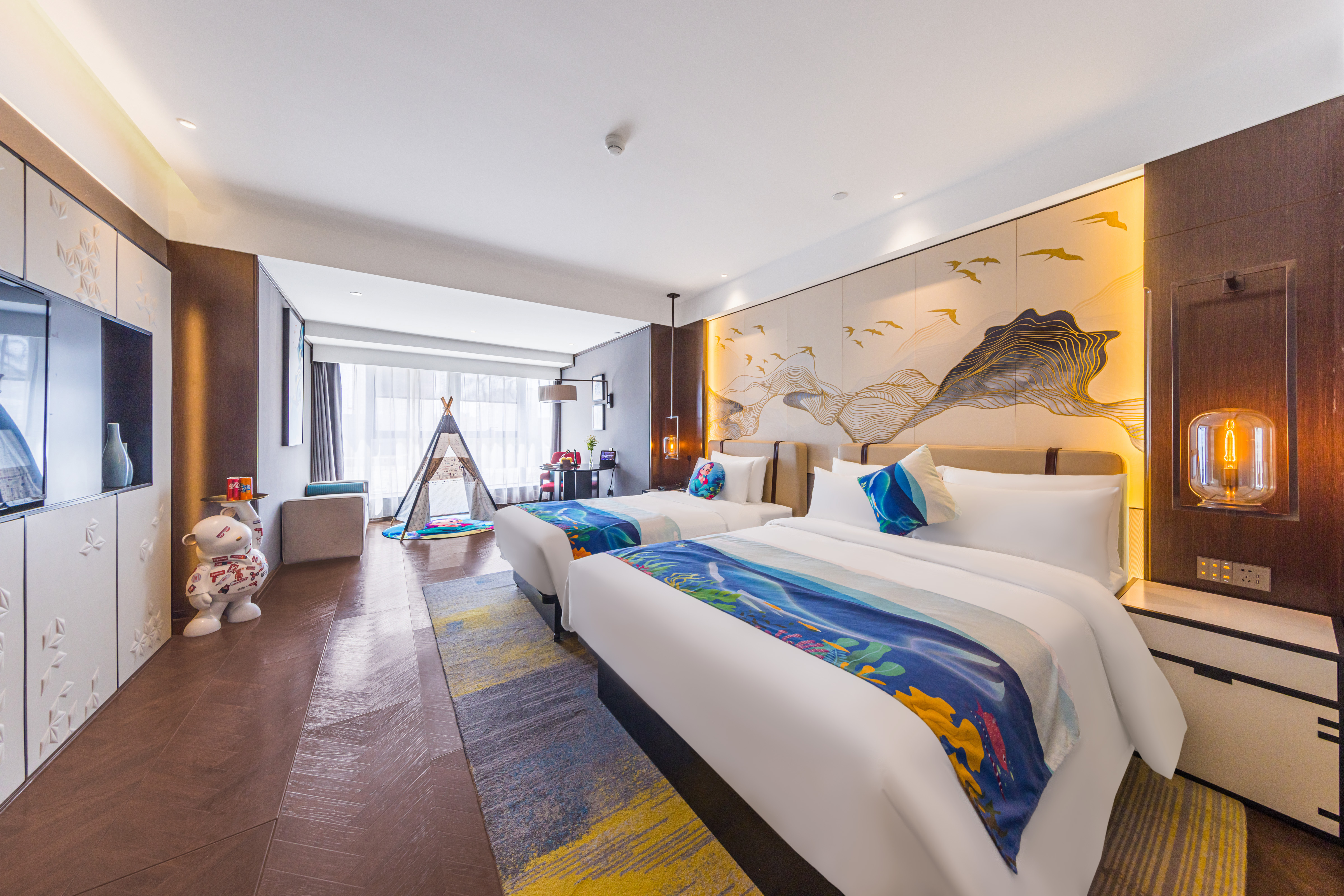 萃华家庭亲子房（全屋智能小度＋亲子主题+冰箱+电视投屏+柔软浴袍）