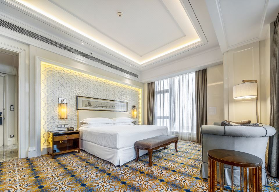 尊贵套房「沉浸式云端沐浴-俯瞰城市霓虹」