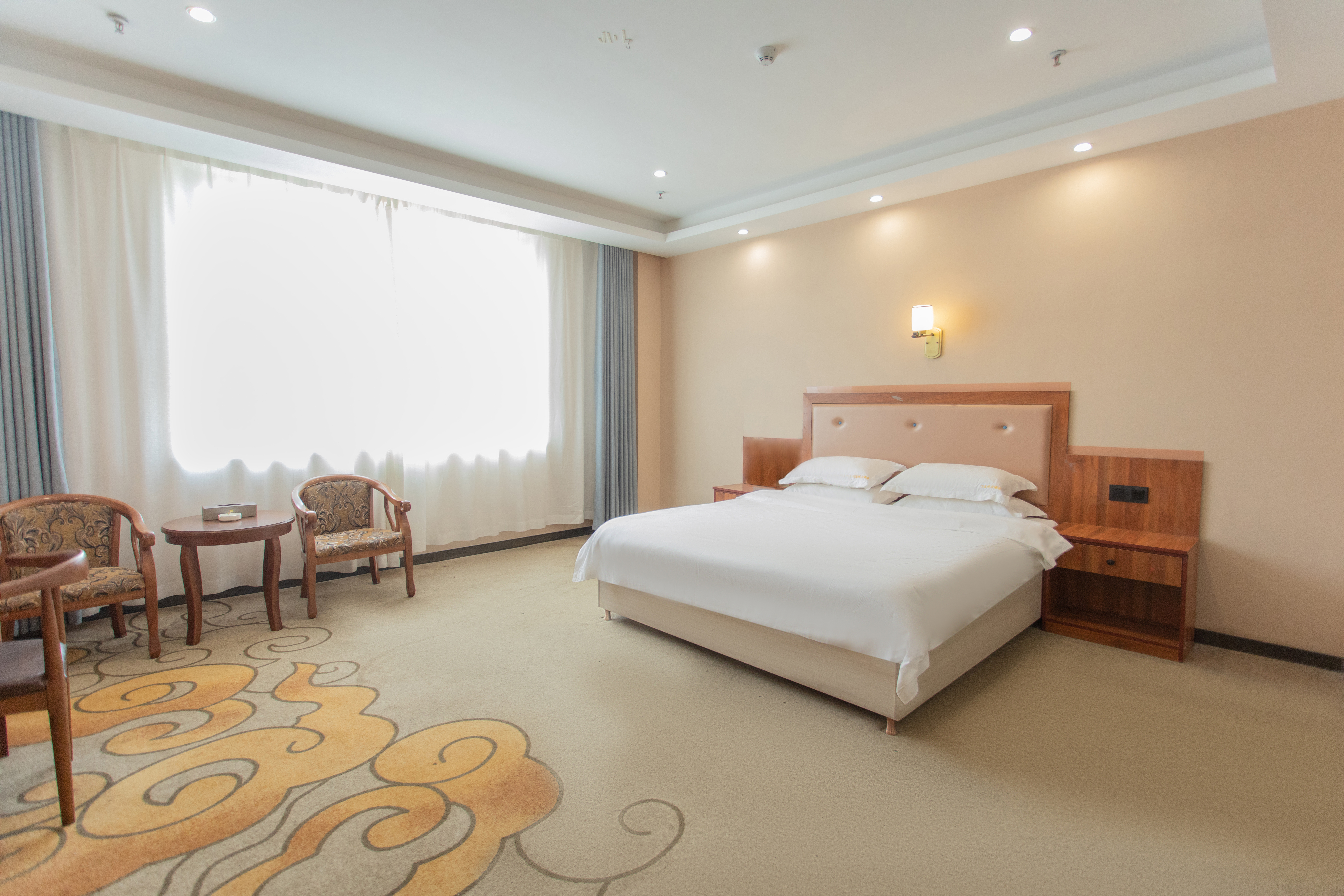 豪华中式大床房（舒适床品+超大空间）